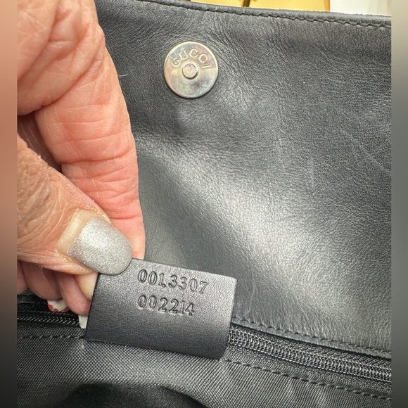 Gucci-Authentic-Guccisima Large Black Shoulder Bag Rare - Picture 13 of 16